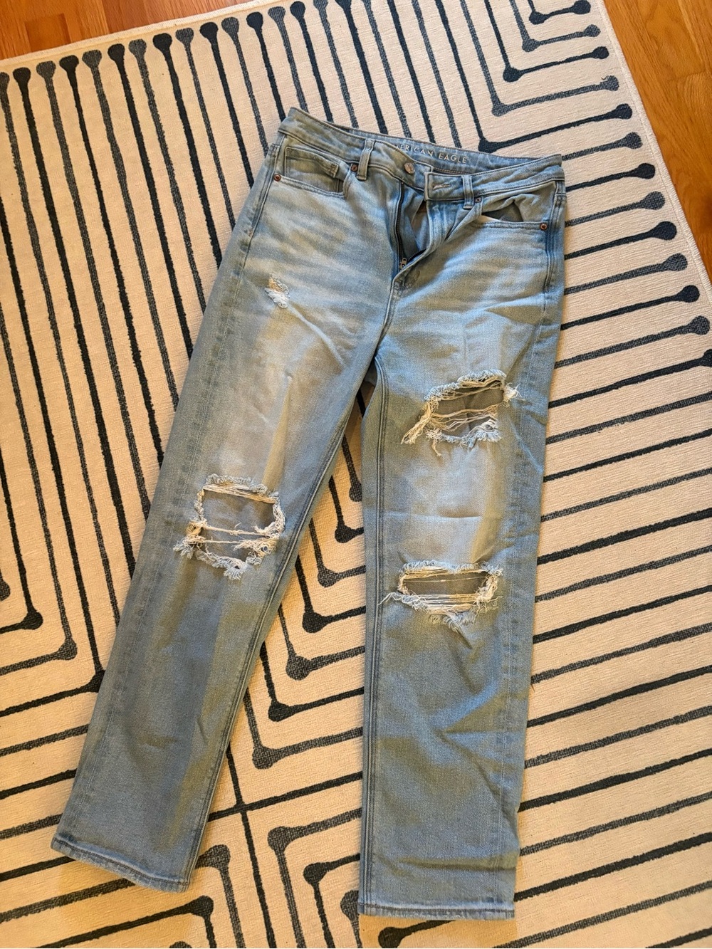 American Eagle Outfitters Light Blue Distressed Straight Jeans